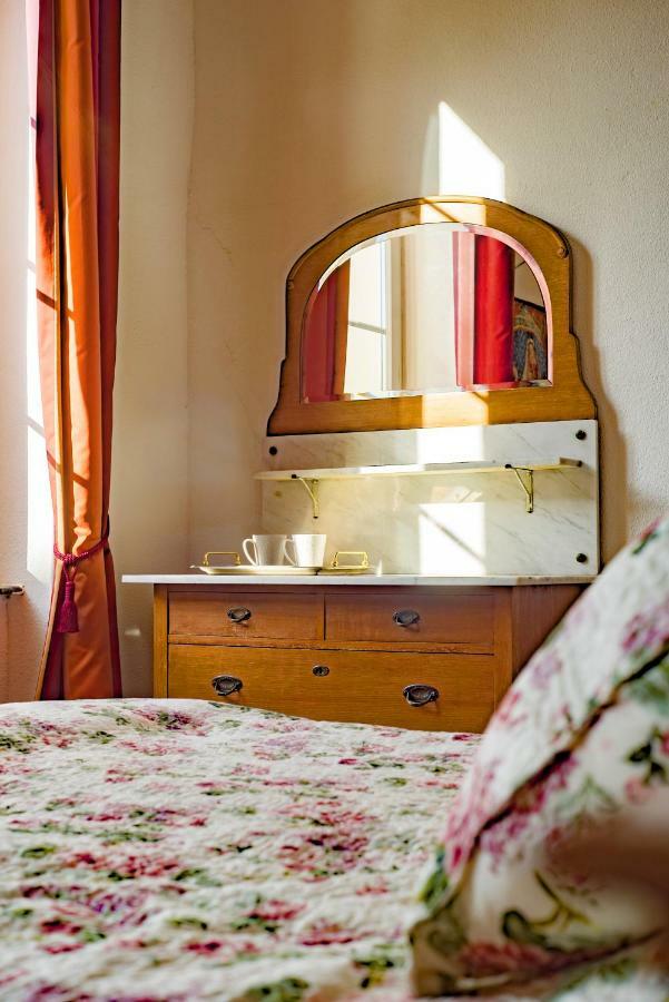 La Maison Des Palmiers Homps  Dış mekan fotoğraf
